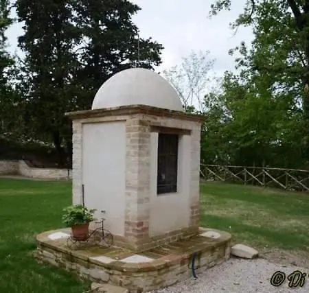 L' Antico Pozzo Bed & Breakfast *